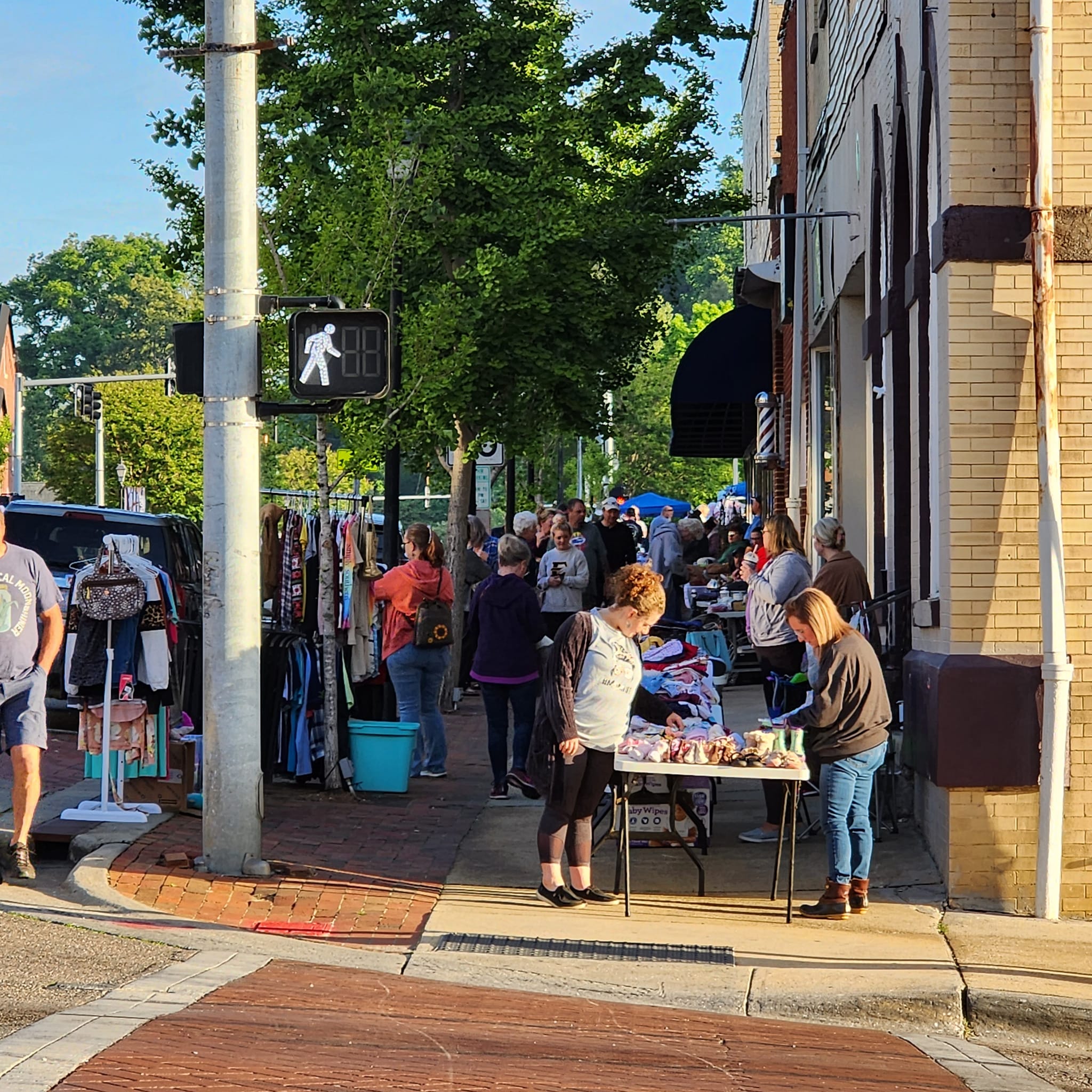 Image from a previous Sidewalk Yard Sale event